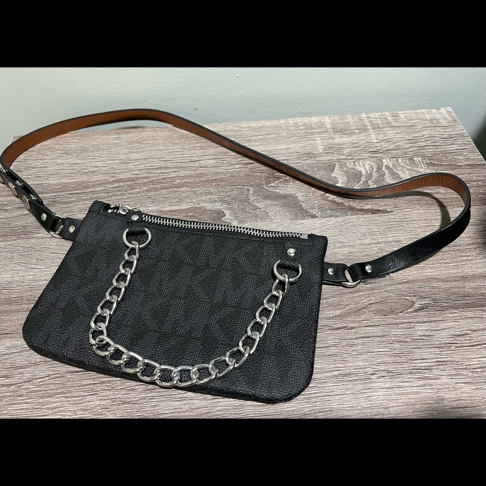 Michael Kors Black Signature Fanny Pack Women s Belt Bag